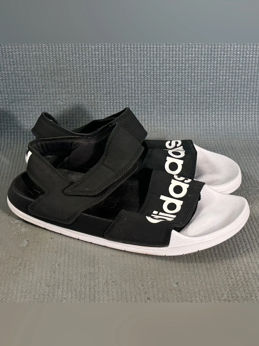 Adidas Adilette Sandals Black White Men’s Size 9